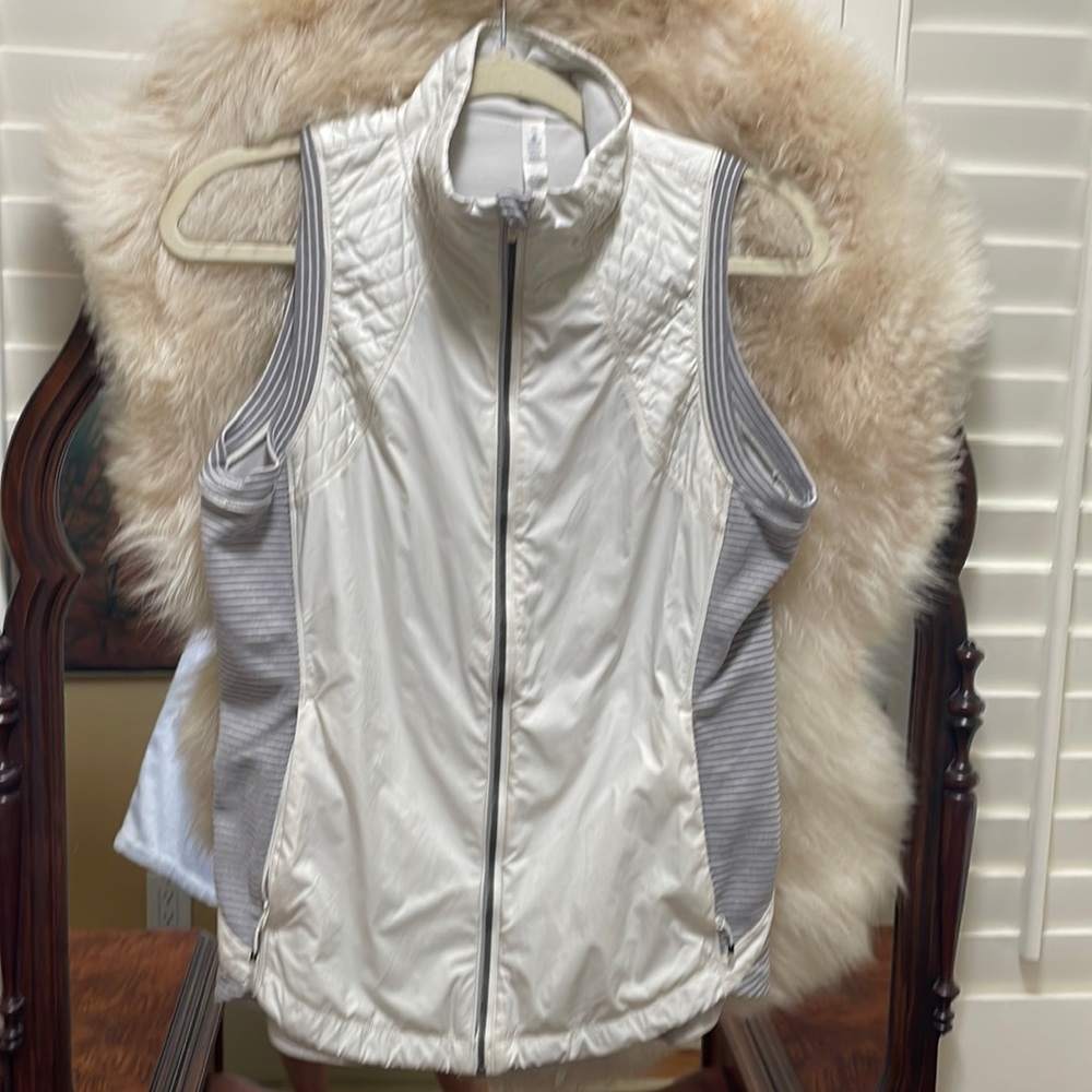 Lululemon vest